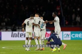 九游APP-包含离谱！赛后曼联内部沟通清晨巴黎圣日耳曼备战法国杯，赛前浙江队调整名单以备社区盾的词条