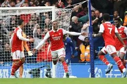 九游游戏中心-kingsofpool修改