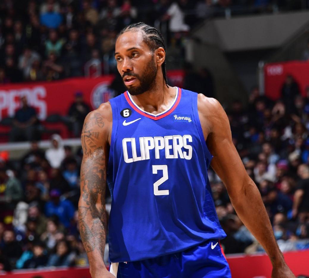 包含洛杉矶快船发布备战花絮，国际比赛日伤情更新，英超任务艰巨，年轻球员得到机会的词条